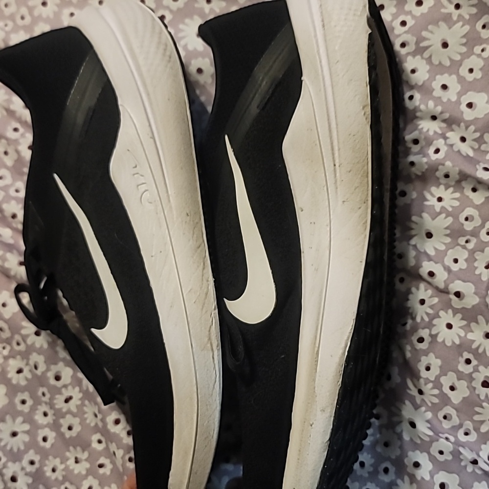 Nike Men's Winflo 10 Black Size 11.5 - Picture 6 of 9